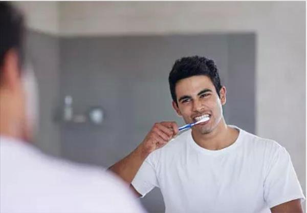 为什么牙刷刷不干净牙齿[刷牙为什么刷不掉牙渍]