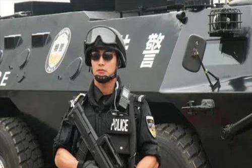 公安没有穿警服可以执勤吗(没有穿警服能够执法吗)