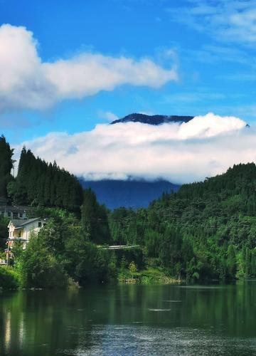 瓦屋山怎么样好玩吗(瓦屋山怎么样值得去吗)