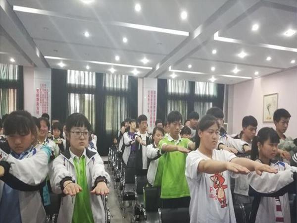 西安市47中学是职业学校吗(西安爱知中学)